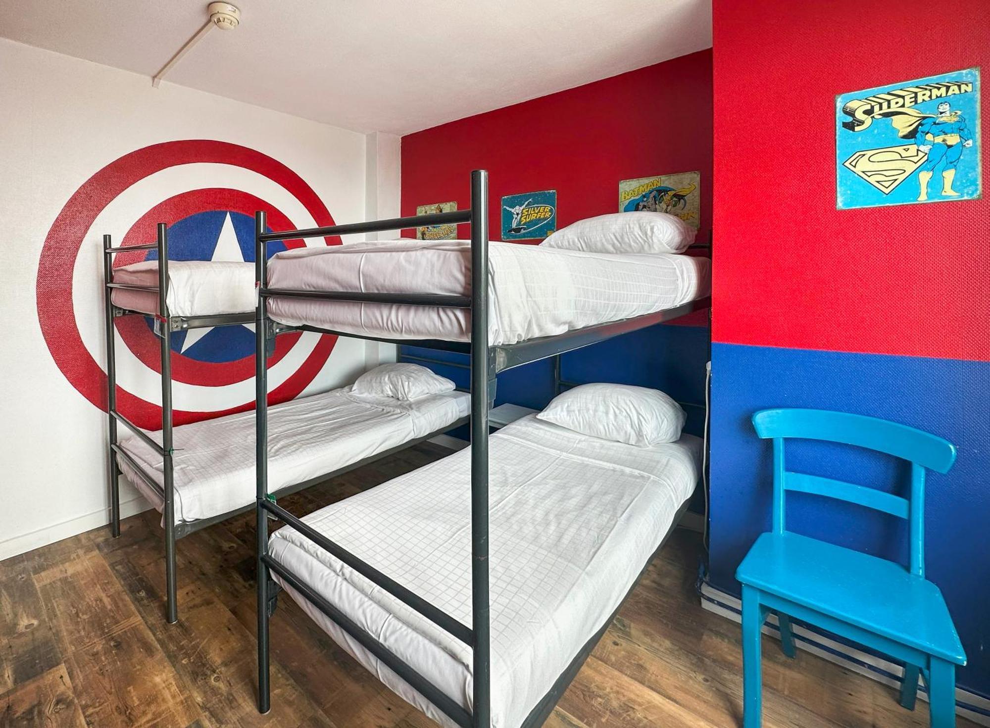 The Flying Pig Beach Hostel Нордвик Екстериор снимка