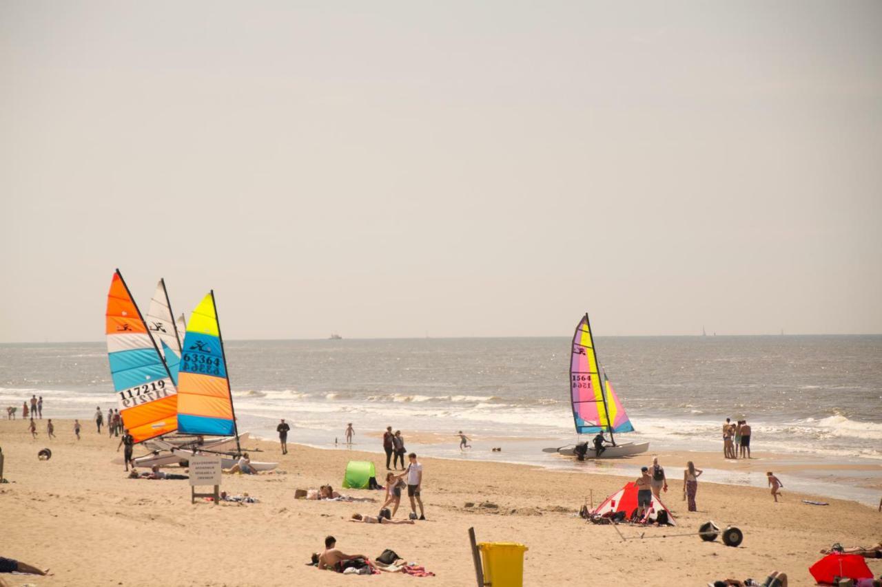 The Flying Pig Beach Hostel Нордвик Екстериор снимка